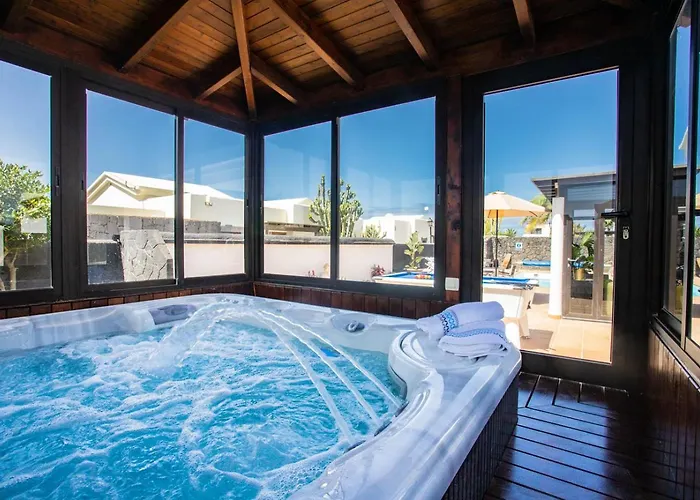Domus Vulcani Lotus Playa Blanca